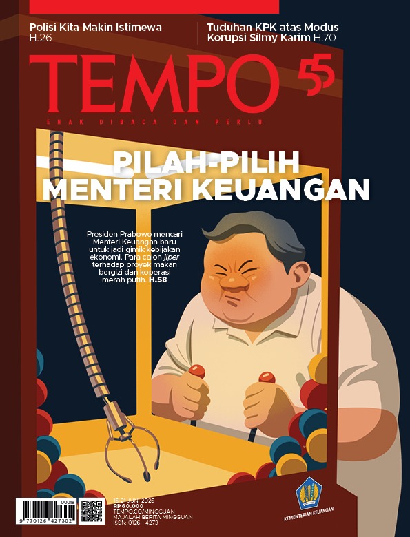 Kirab 1 Suro Keraton Surakarta dengan pusaka tradisional