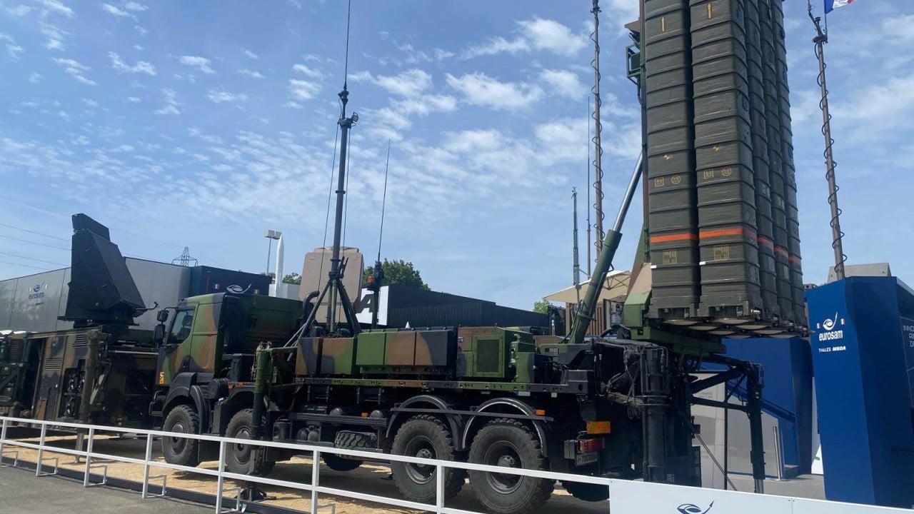 sistem senjata pertahanan udara China HQ-9